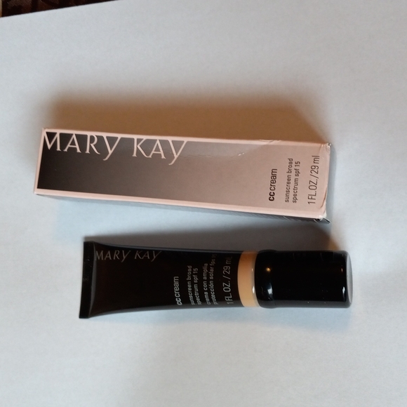 Mary Kay CC Cream Medium to Deep. 1 FL OZ. New in box.